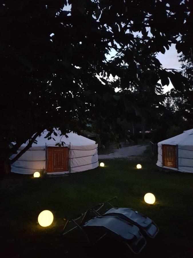 Pension New Nomads Zesch Εξωτερικό φωτογραφία